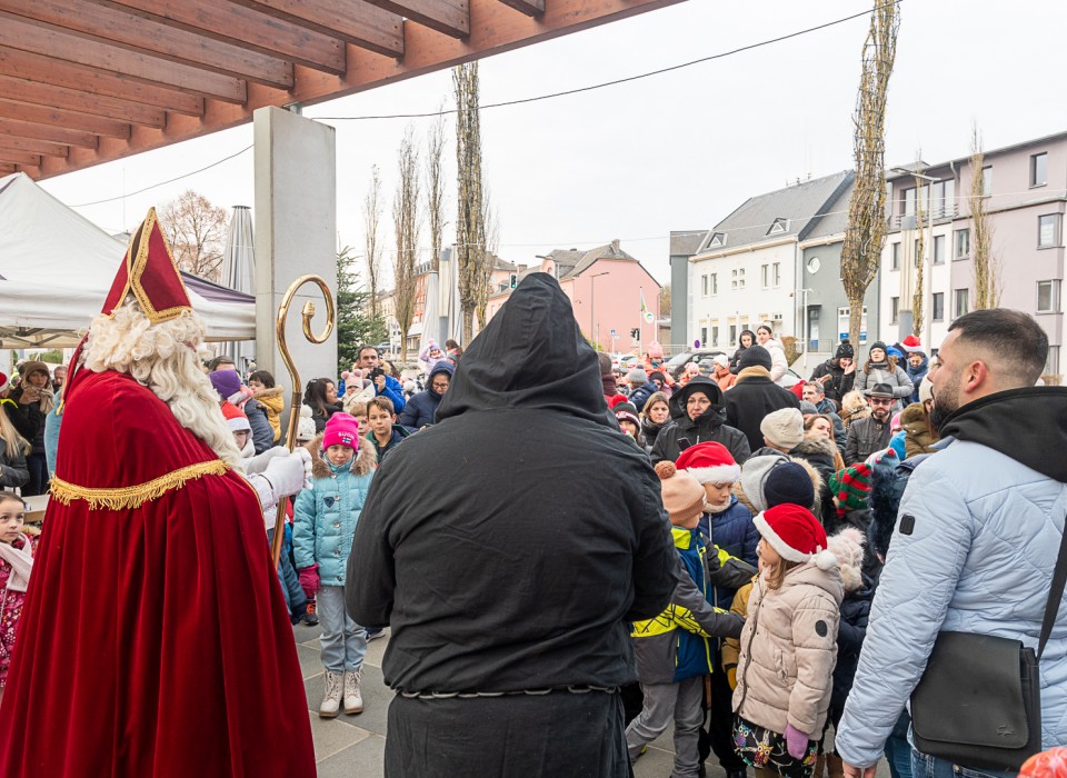 Saint Nicolas 23-33