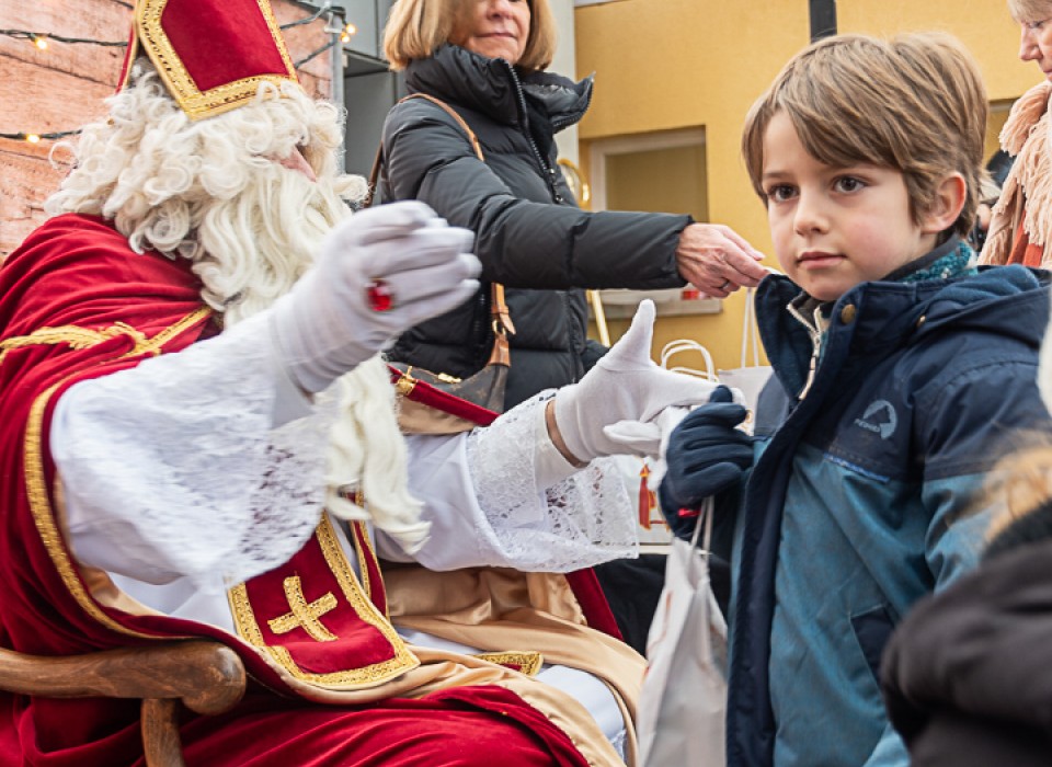 Saint Nicolas 23-51