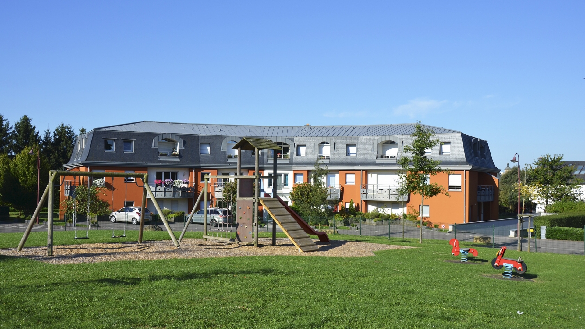 Aire de Jeux - An de Steekaulen Sandweiler (resize)