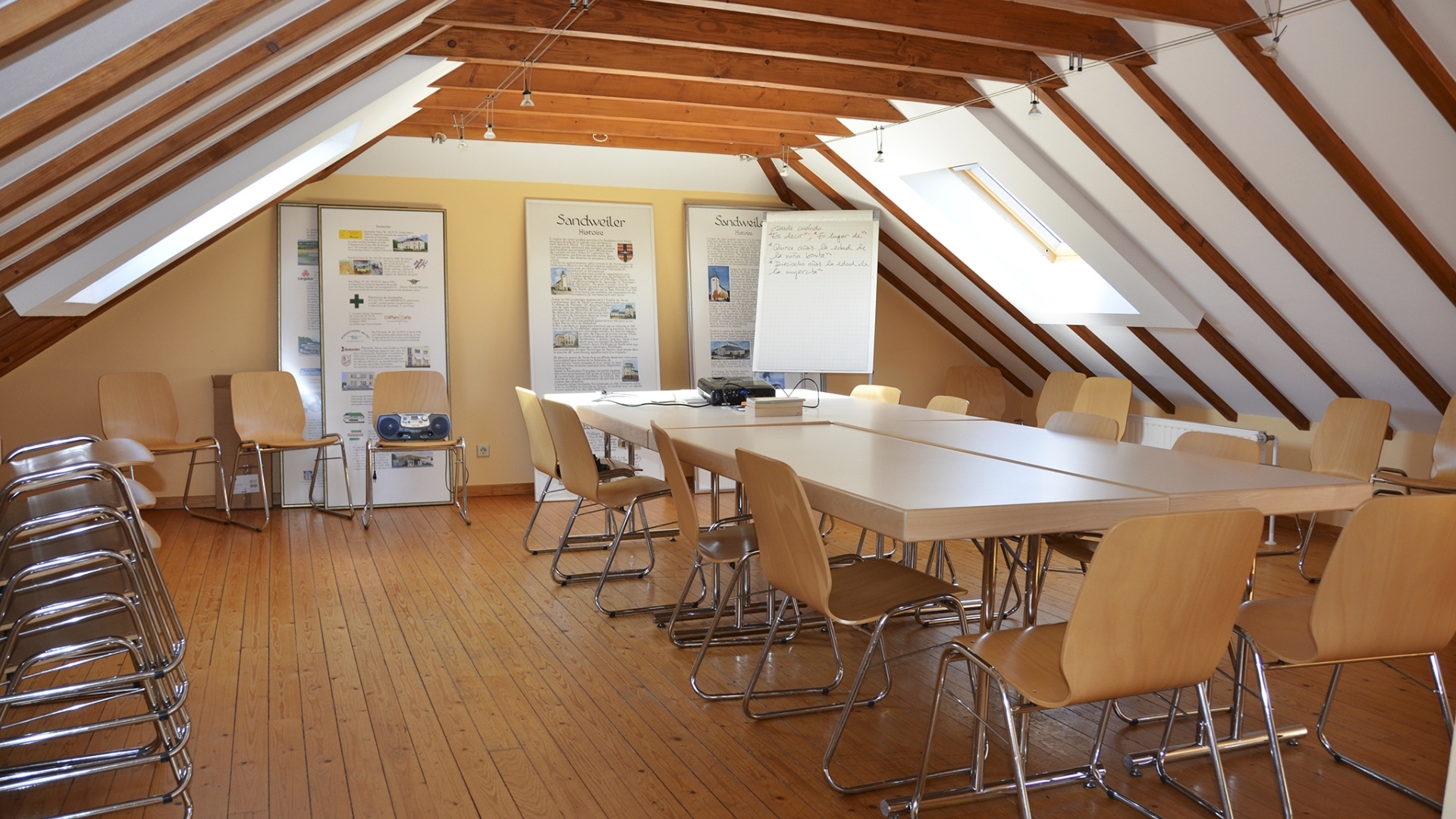 Poleschgaashaus - salle de réunion (Sandweiler) (resize)