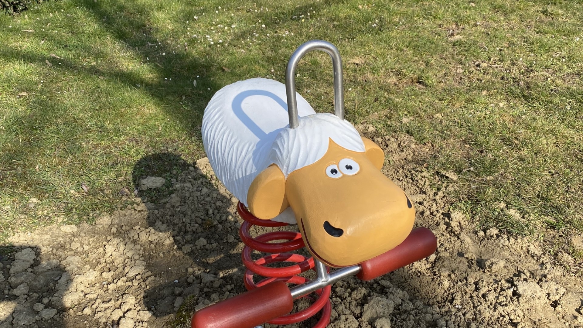 F8C91712-F441-4E33-84CC-2D03B51C6350